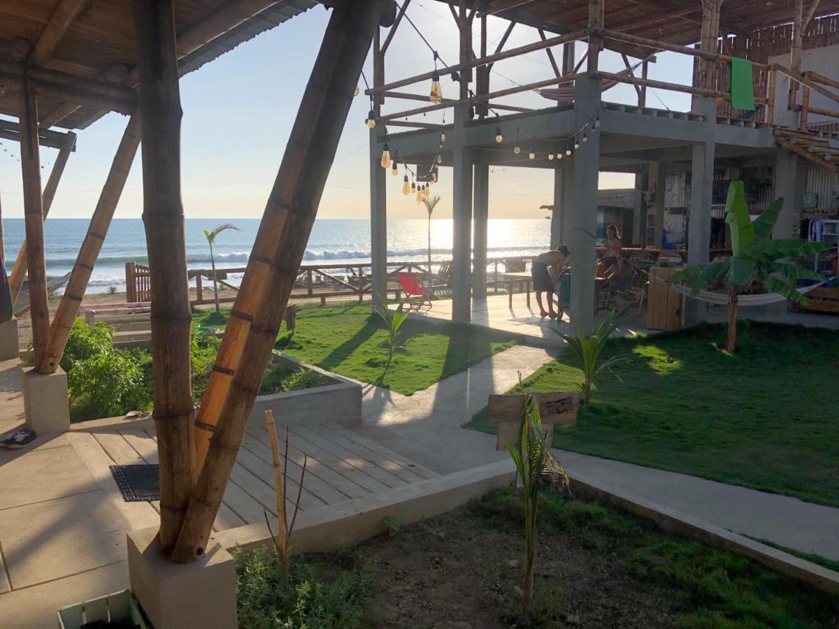 Free Spirit Ecuador, Puerto Engabao Hotell Exteriör bild