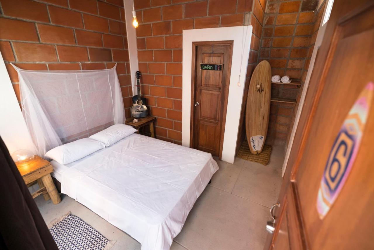 Free Spirit Ecuador, Puerto Engabao Hotell Exteriör bild