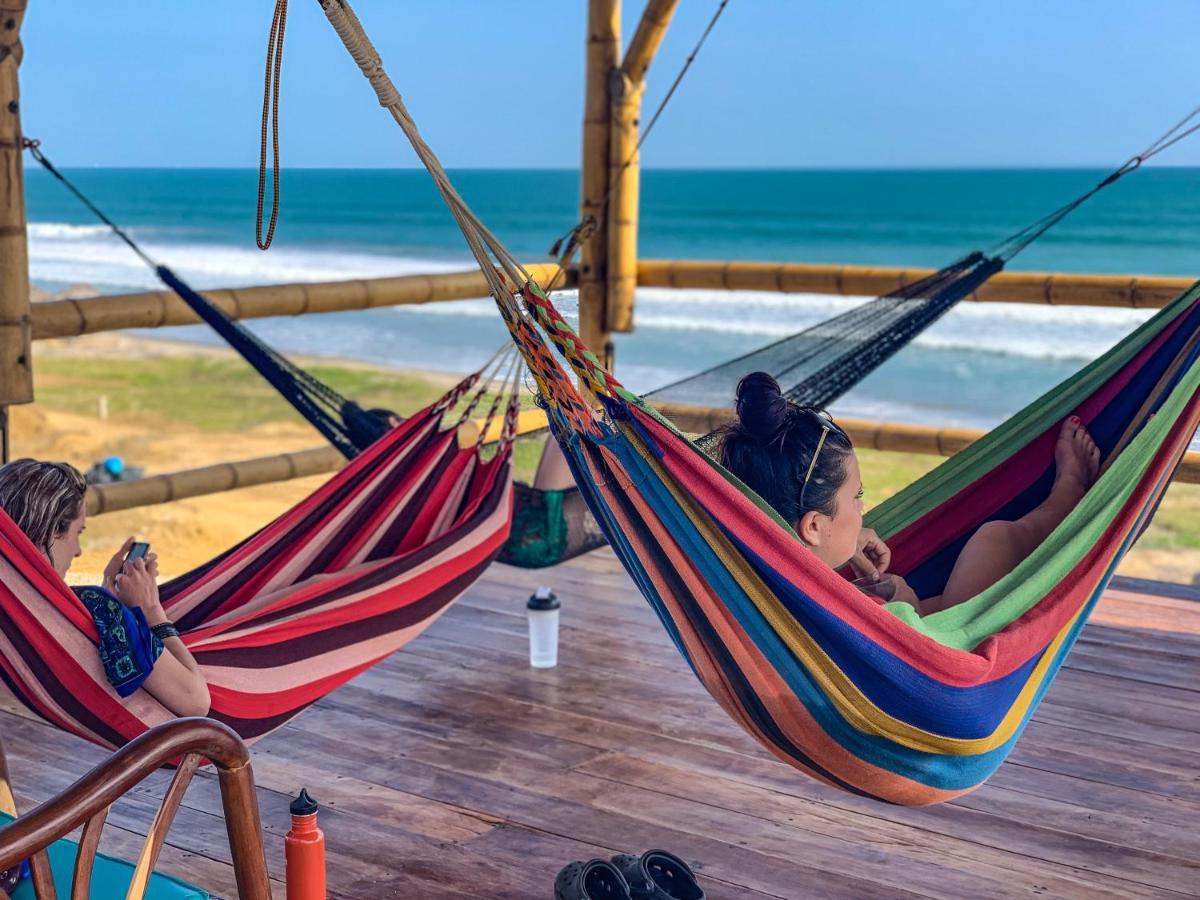 Free Spirit Ecuador, Puerto Engabao Hotell Exteriör bild