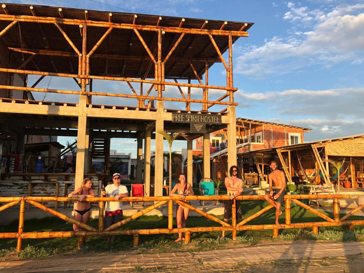 Free Spirit Ecuador, Puerto Engabao Hotell Exteriör bild