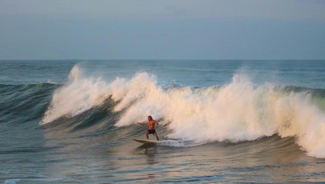 Free Spirit Ecuador, Puerto Engabao Hotell Exteriör bild